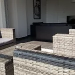 Dezo Luxury Town * לרנקה