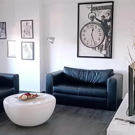 Dezo Center Lejlighed Larnaca