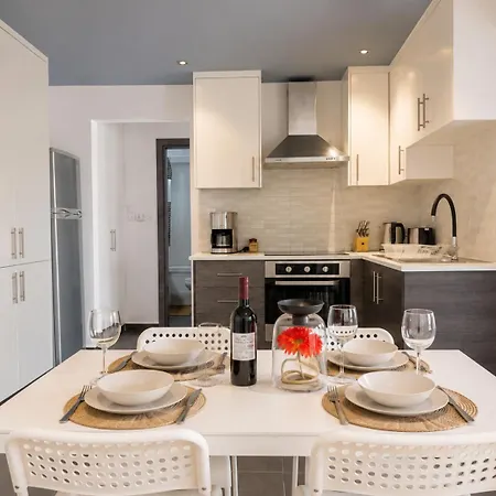 Dezo Center Apartamento Larnaca